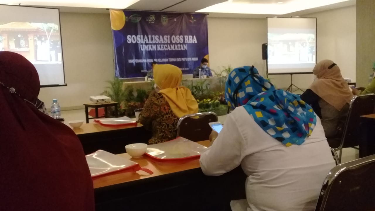 Fasilitasi Perijinan Usaha, DPMPTSPKUM Gelar Bimtek dan Sosialisasi OSS RBA